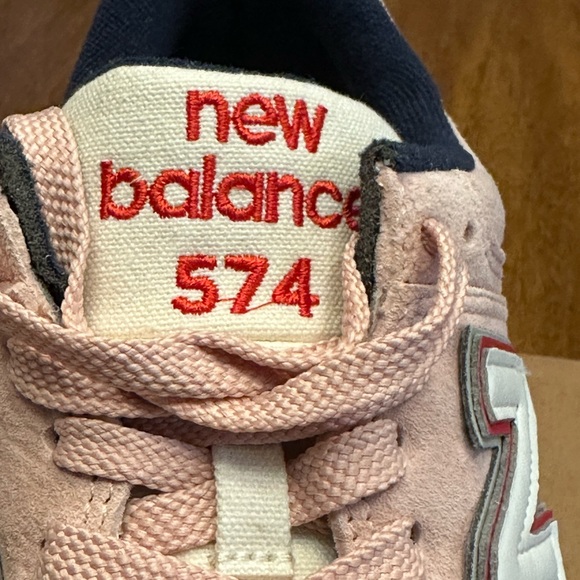 New Balance 574 women’s Pink Grey SOLD OUT - Picture 5 of 13